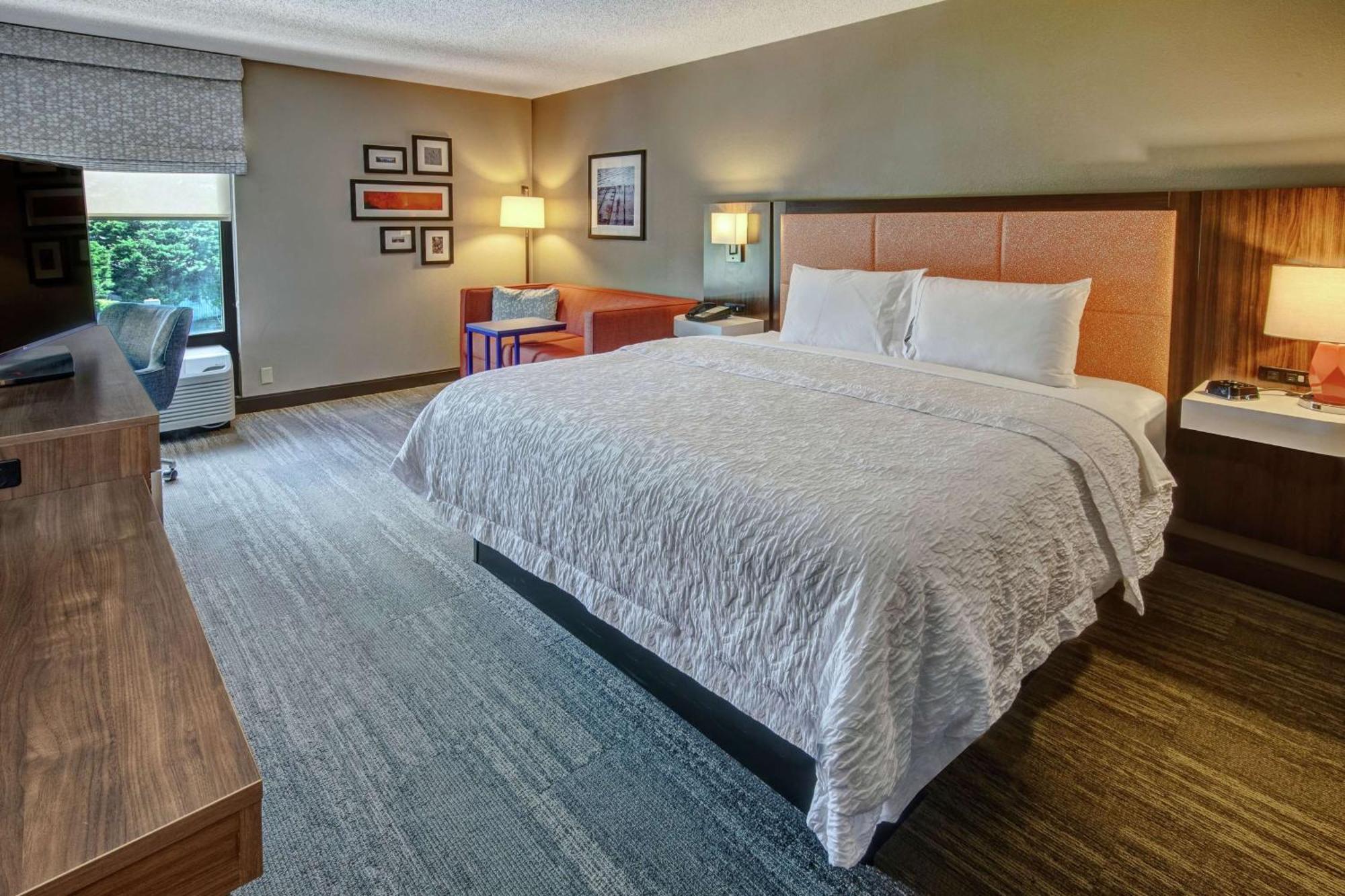 Hampton Elizabeth Hotel 3*