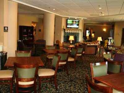 Hotel Hampton Elizabeth 3*